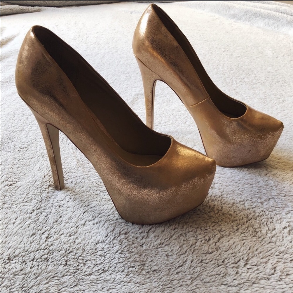 Steve Madden dejavu gold platform heels